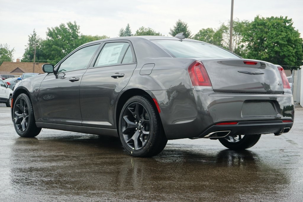 New 2020 CHRYSLER 300 Touring Sedan in New Castle #C20317 | Preston ...